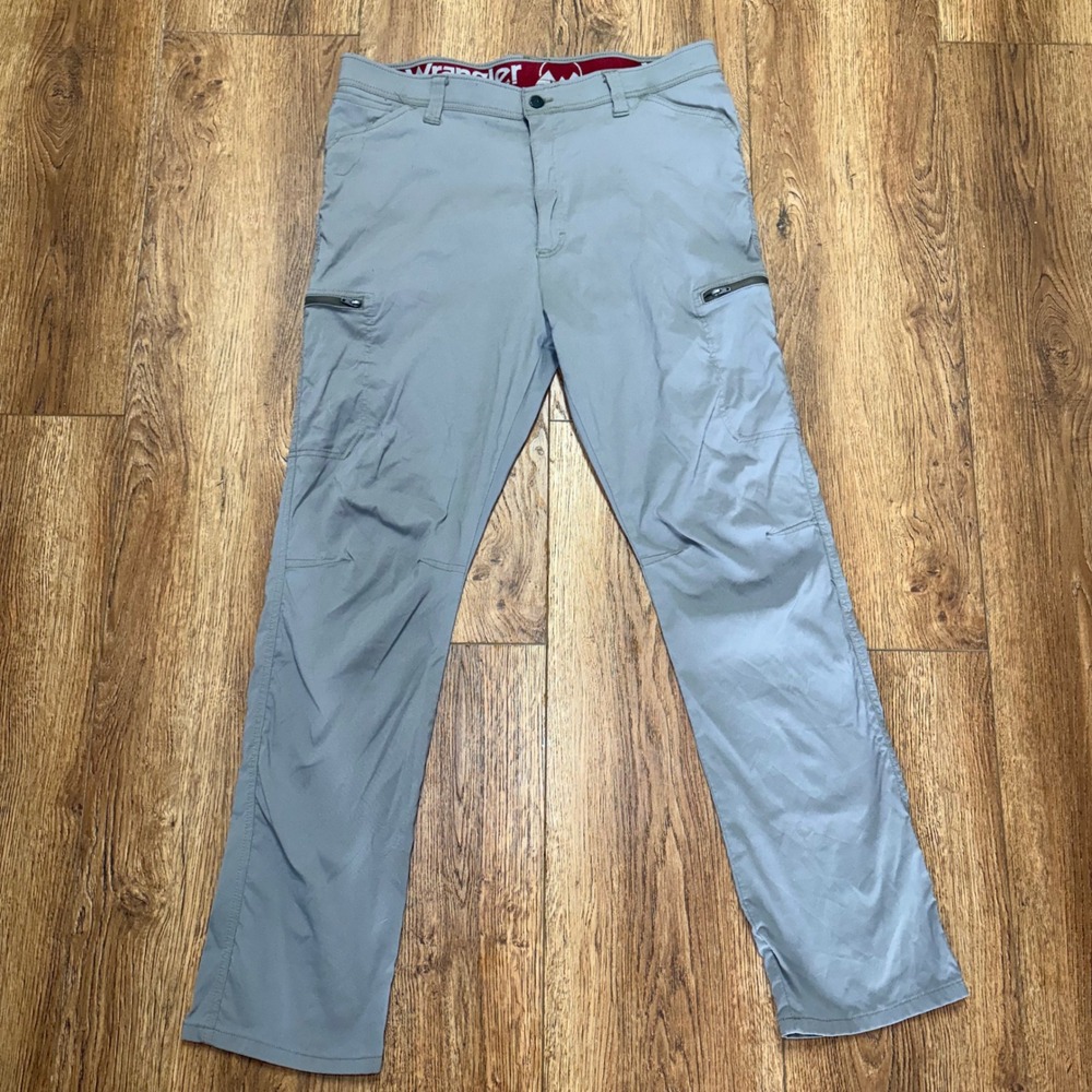 Wrangler All Terrain Gear Utility Cargo Pants Men 38x32 Gray Lightweight Stretch